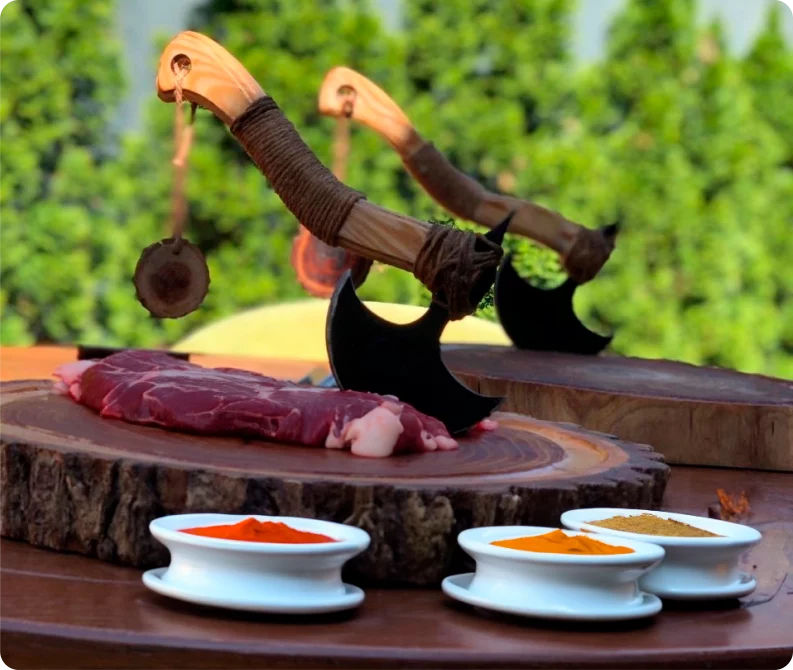 Мясо на мангале с фирменными соусами